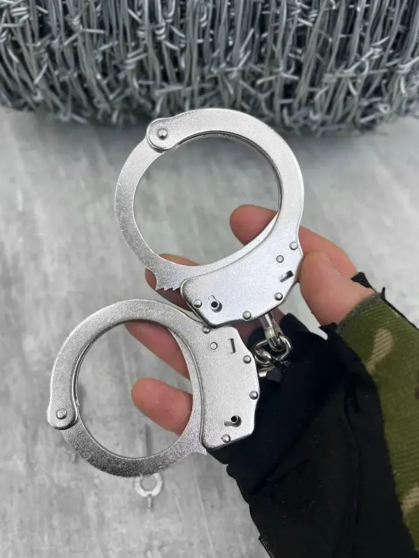 Наручники стальные (полицейские) ДП4836(49 - 01)